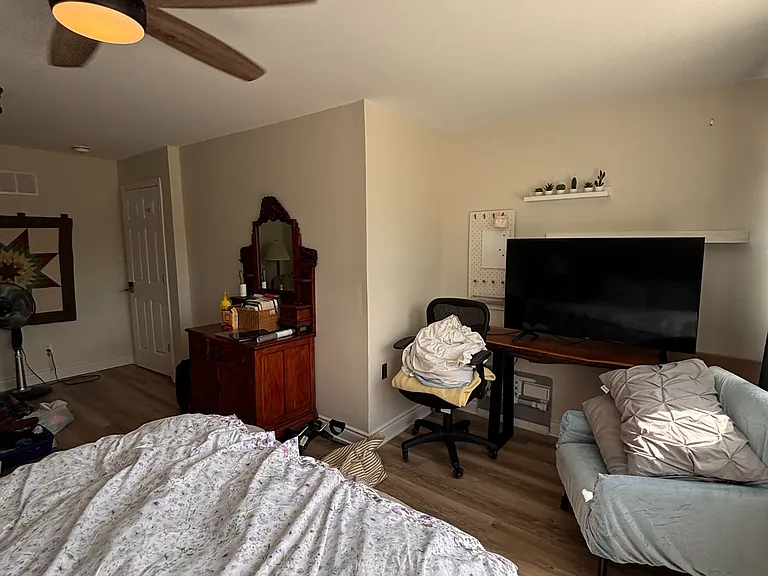 451 Sunnyside Ave — Photo 34