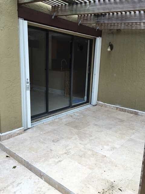 1st image of 10286 NW 31st Ter