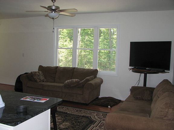 5th image of 233 Pine Shore Ln
