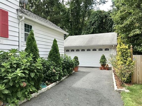 3rd image of 36 Summit Ave #2