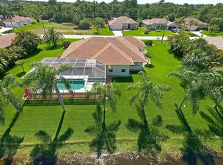 811 Rotonda Cir, Rotonda West, FL 33947