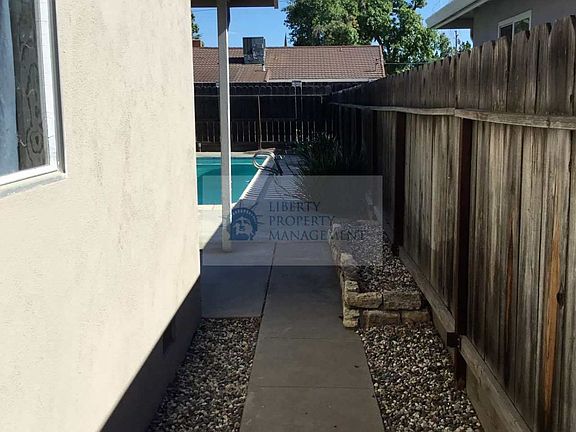 4th image of 1433 Baywood Dr