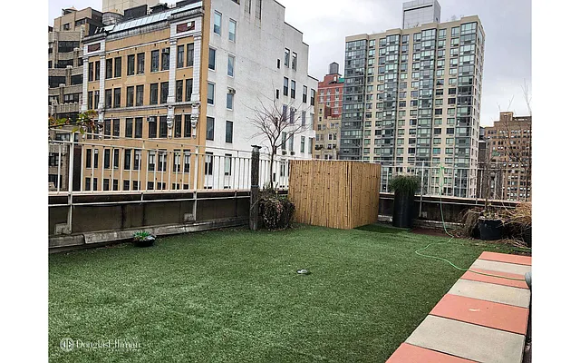 Rented by Douglas Elliman | media 20