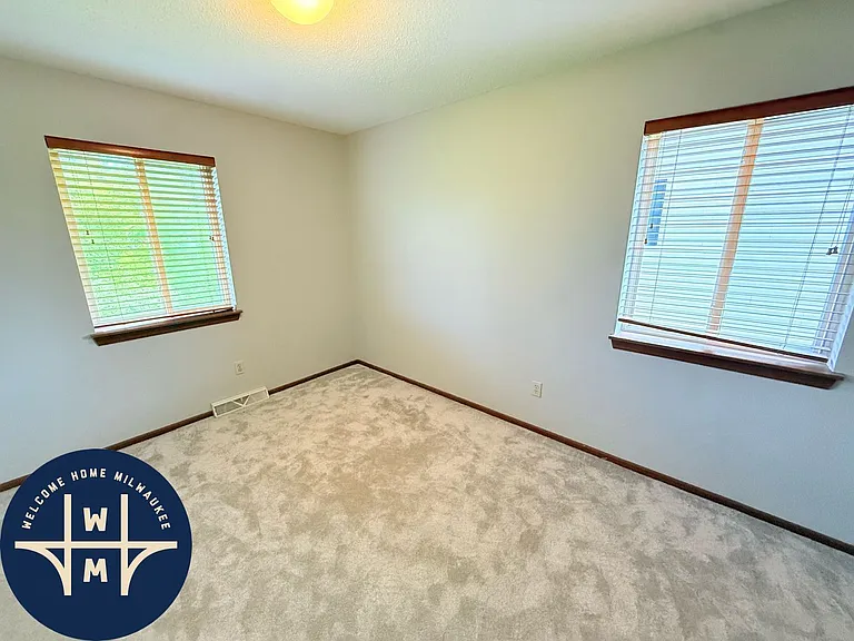 W163N11528 Windsor Ct #A — Photo 14