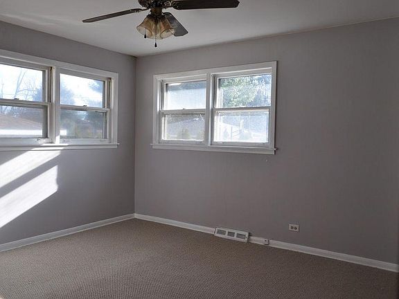 5th image of 1871 Ash St