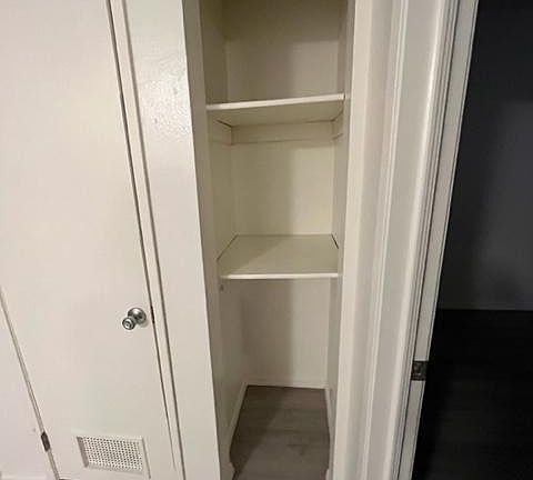 5th image of 846 S Berendo St APT 111