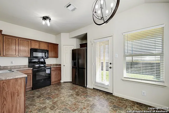 409 Teron Dr — Photo 6