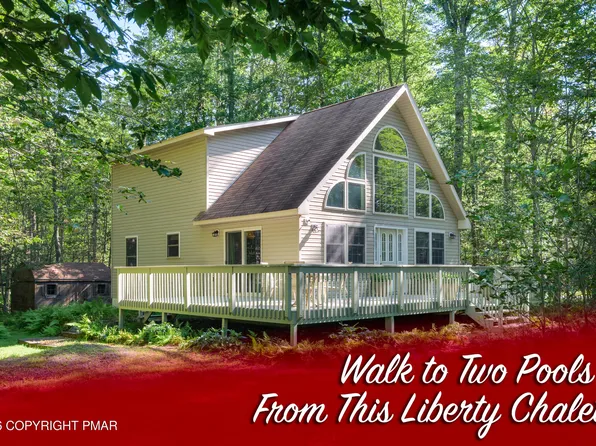 2086 Lehigh Dr, Pocono Lake, PA 18347