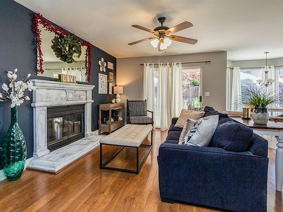 3rd image of 284 E Braddock Dr