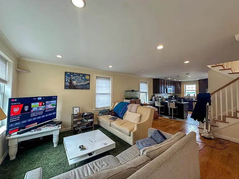 77 Faywood Ave — Photo 2