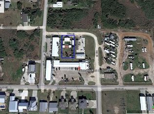 1301 W Olive St, Port O Connor, TX 77982