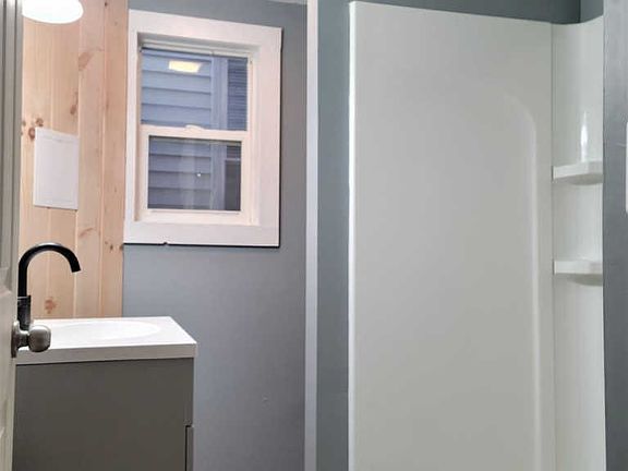 4th image of 37 Chestnut St #1