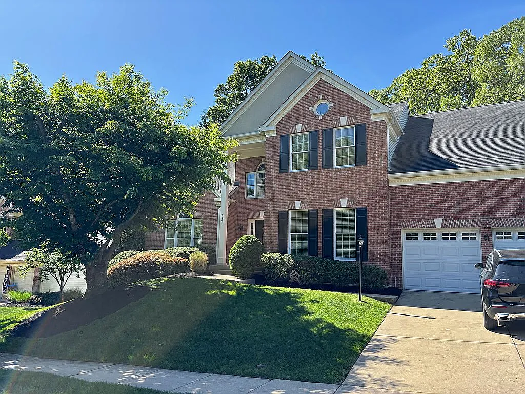 785 Springbloom Dr photo 1