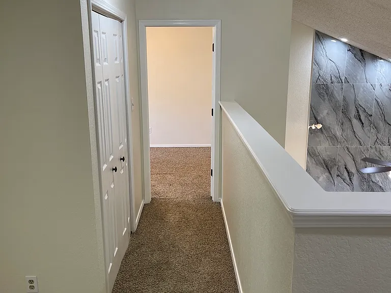 813 E Indianapolis St — Photo 21