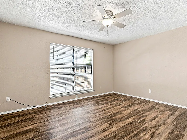 121 Allencrest Dr #123 — Photo 10