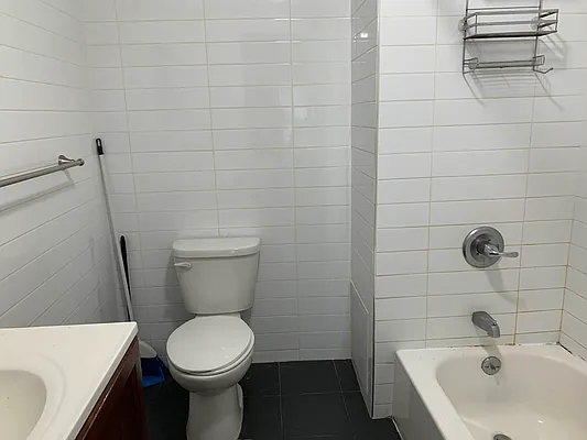 Rented by Flatiron Real Estate Advisors LLC | media 4