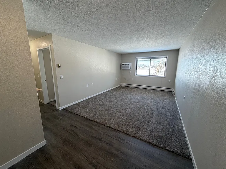 315 Paul Ave N — Photo 7
