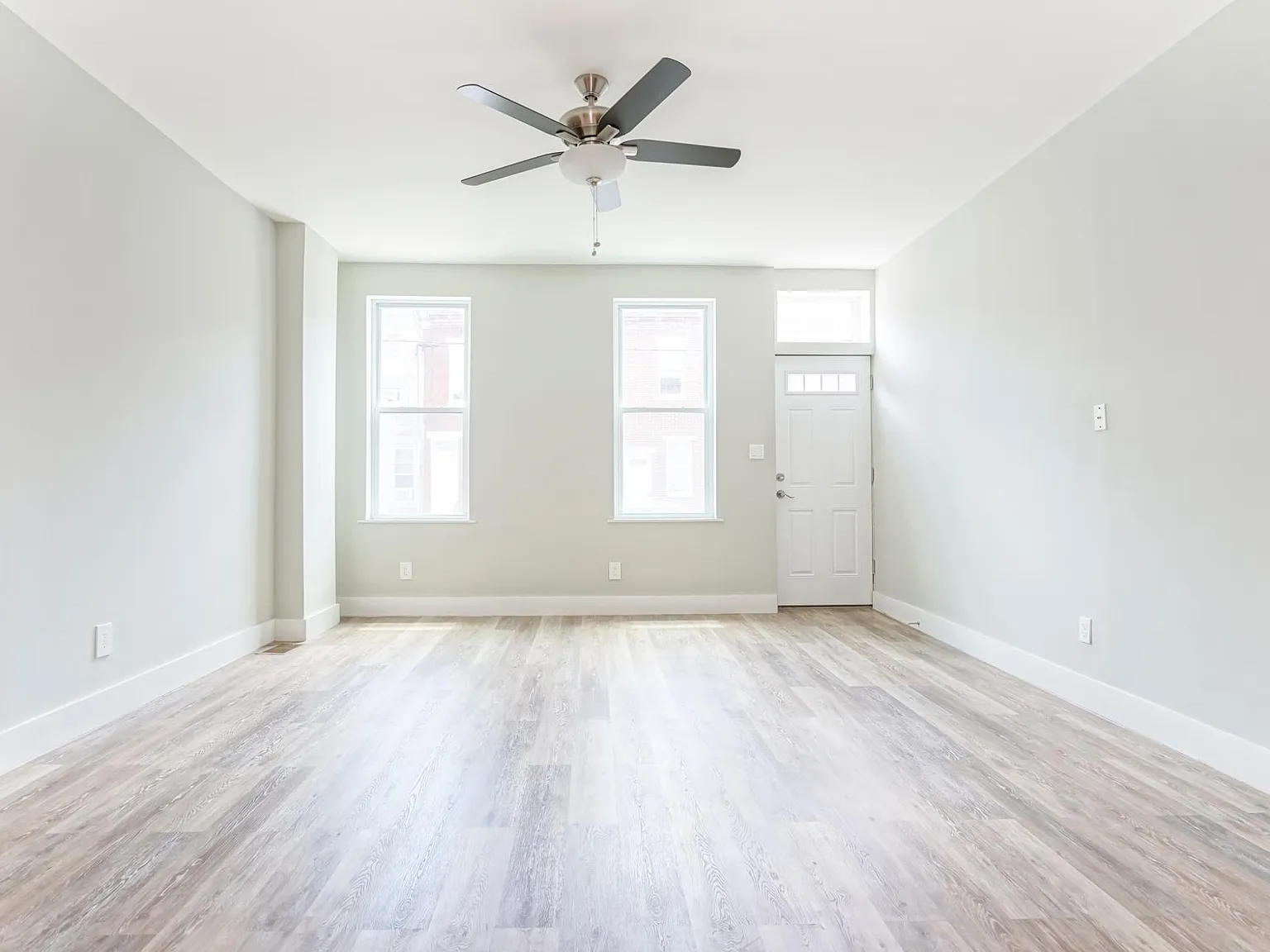 2 bed, 1.5 bath, 1200 sqft, $2,000 — Photo 1