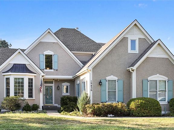 2nd image of 19436 Rosewood Dr