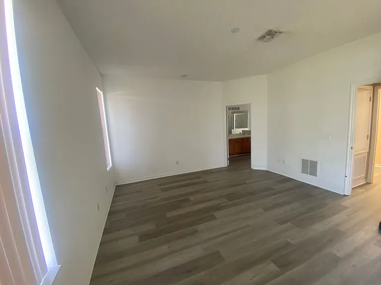 1239 Dunbrooke St — Photo 11