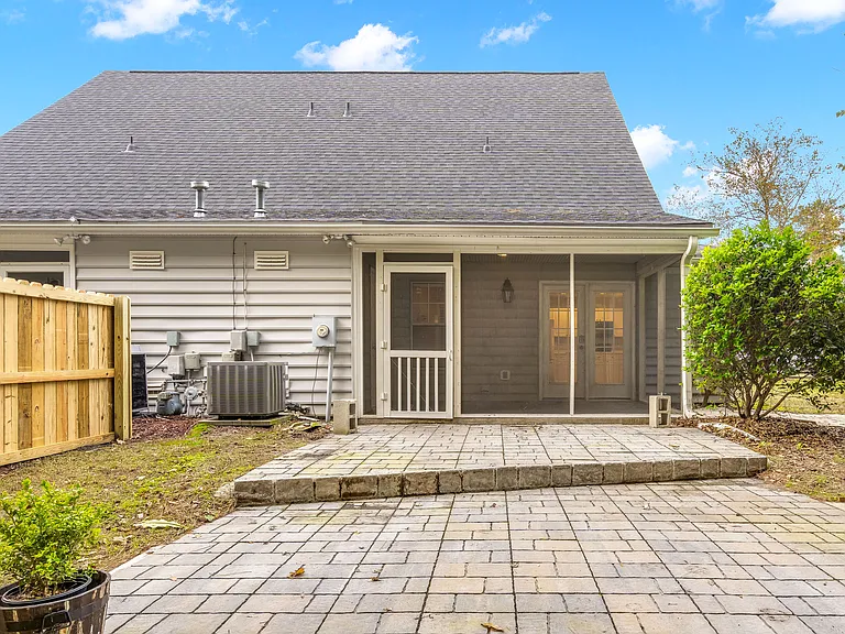 4887 Habersham Ln — Photo 23