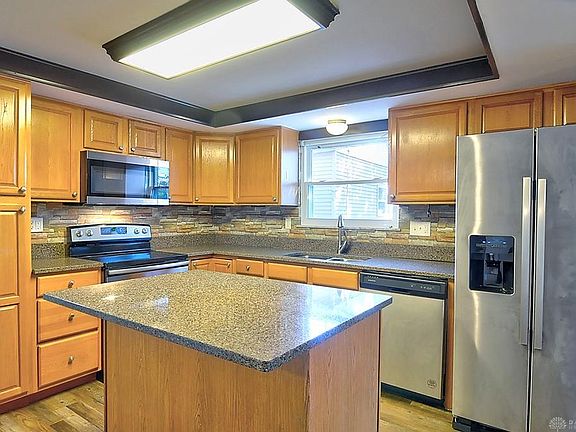 5th image of 6292 Leawood Dr