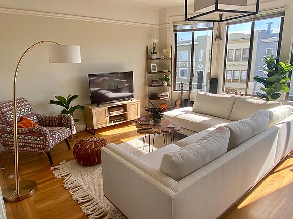 2nd image of 1458 Francisco St APT 3