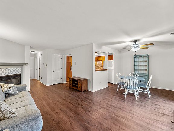 4th image of 6651 W 64th Pl APT 302