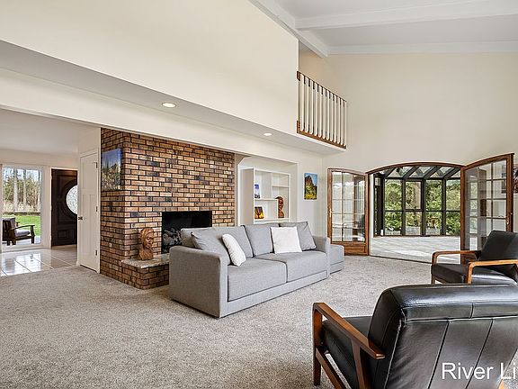 3rd image of 5090 Sequoia Dr SE