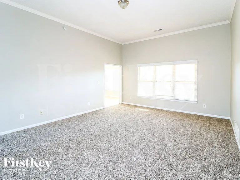 9297 Sarsen Dr — Photo 7