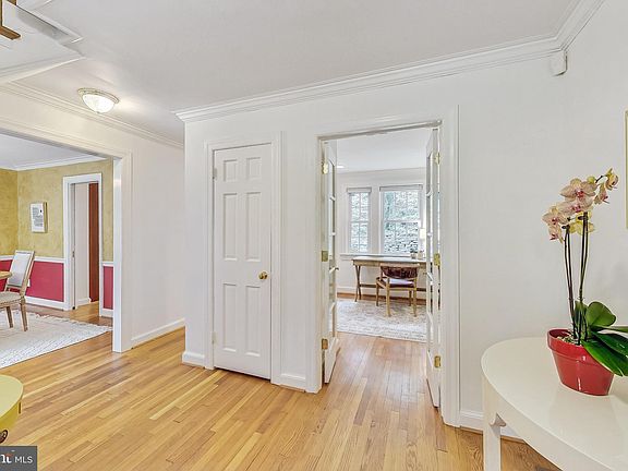 5th image of 9620 Kensington Pkwy