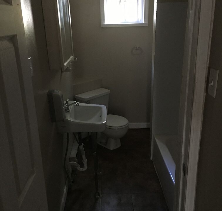 2nd image of 705 Thompson St
