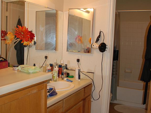 4th image of 2228 E Campbell Ave APT 105