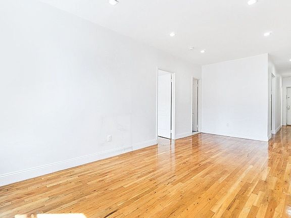 2nd image of 121 W 116th St #C6