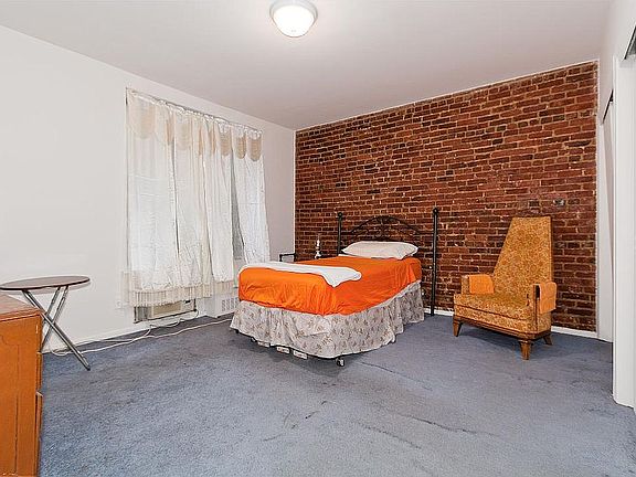 Spacious 2nd Bedroom