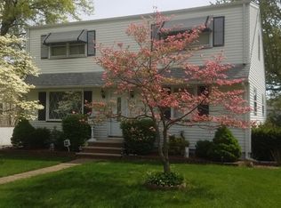 21 Farmingdale Ave, Bloomfield, NJ 07003