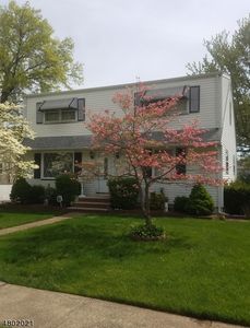 21 Farmingdale Ave, Bloomfield, NJ, 07003