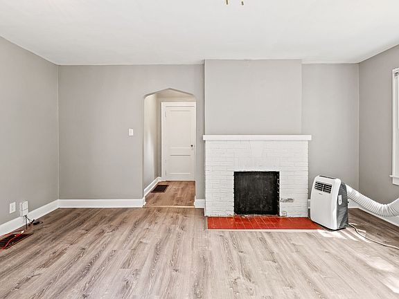 4th image of 4666 Hinesley Ave
