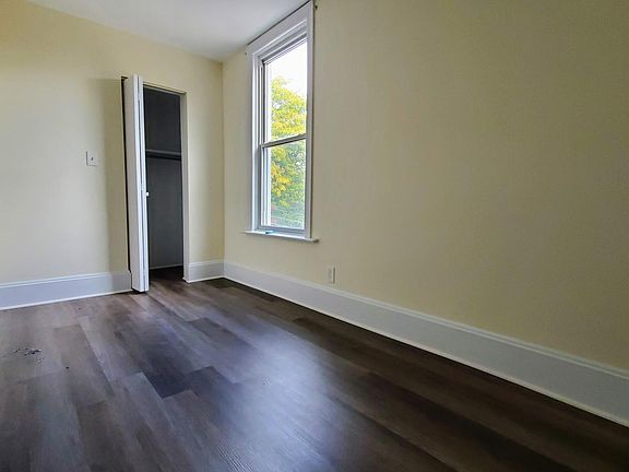 4th image of 3145 N Clifton Ave Unit 2