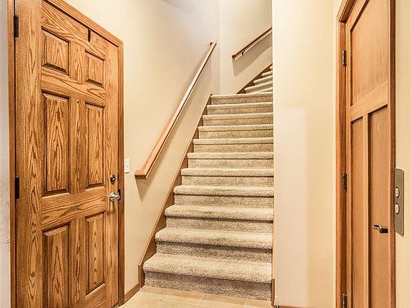 2nd image of 5712 S Shadow Wood Pl