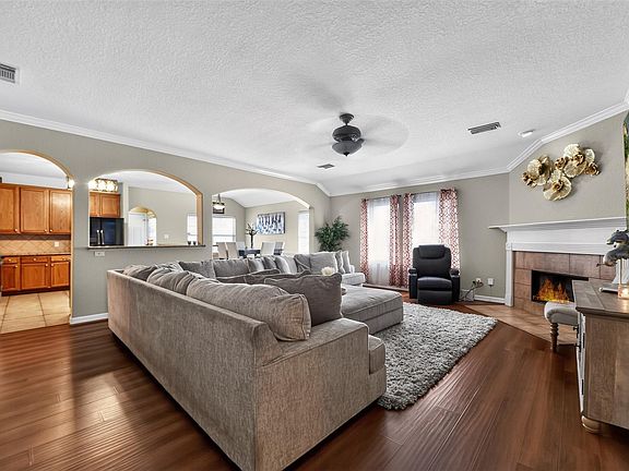 4th image of 606 27th Ave N