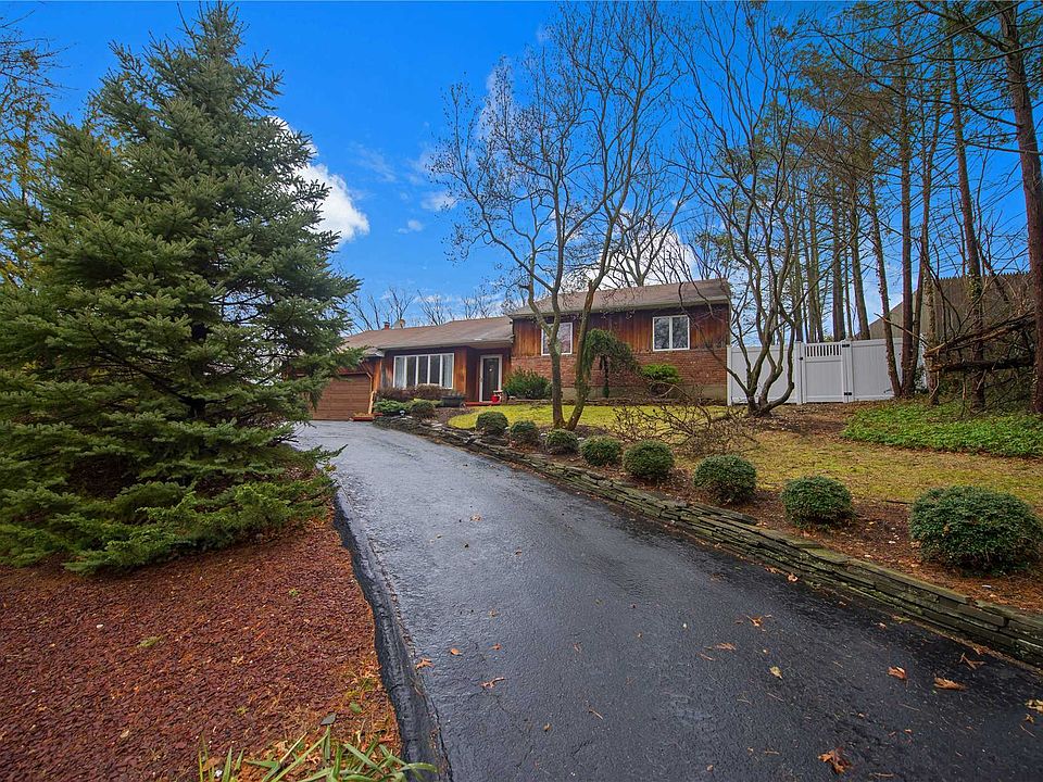 1st image of 3 Country Oaks Dr