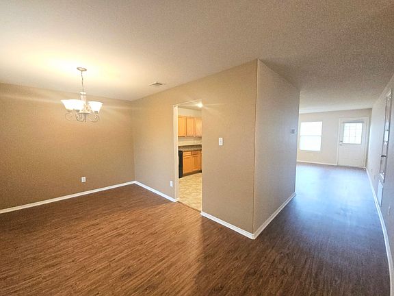 3rd image of 2404 Clairborne Dr