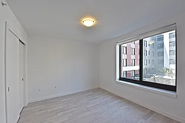 Rented by R New York