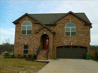 1st image of 818 Carousel Ct