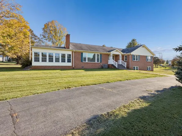 21 Dodge St, Lebanon, VA 24266