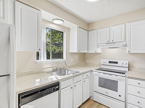 2nd image of 8501 Willows Rd NE #45625ac34