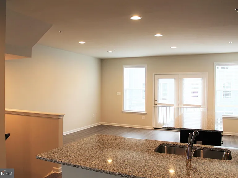 6050 Krantz Dr — Photo 3
