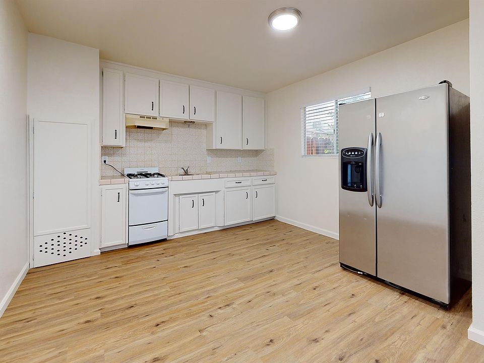 1st image of 2092 Fogg Ave #15