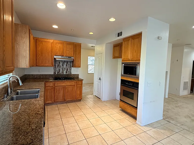 6205 Long Cove Dr — Photo 7